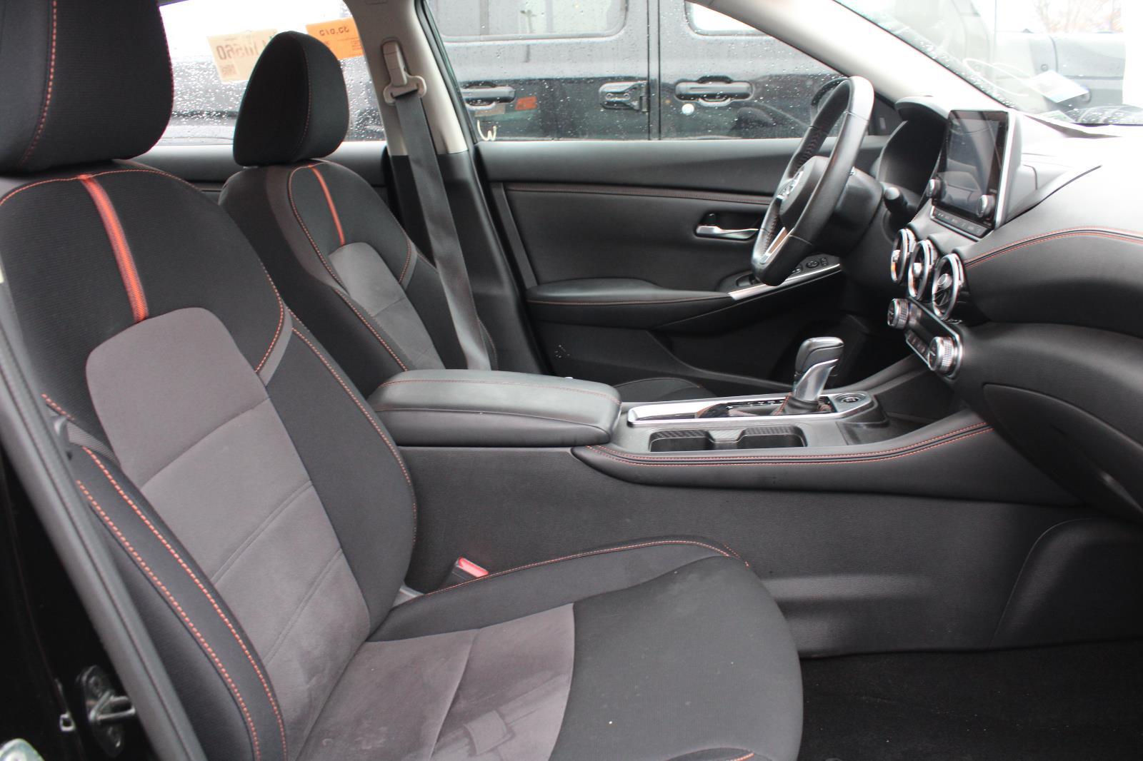 2021 Nissan Sentra SR photo 3