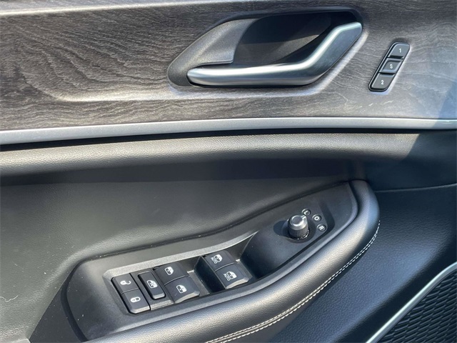 2021 Jeep Grand Cherokee Limited photo 9