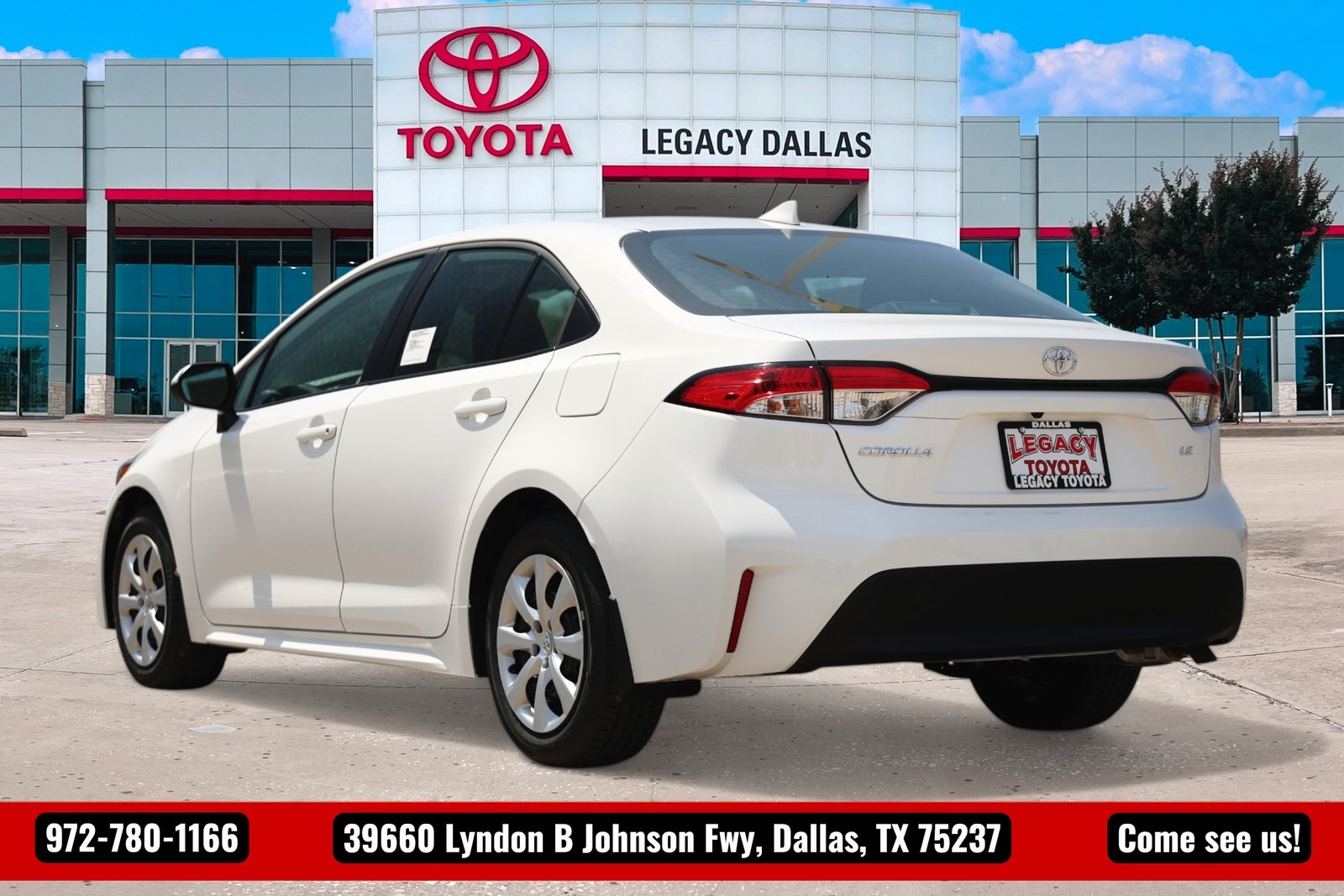 2025 Toyota Corolla LE photo 2