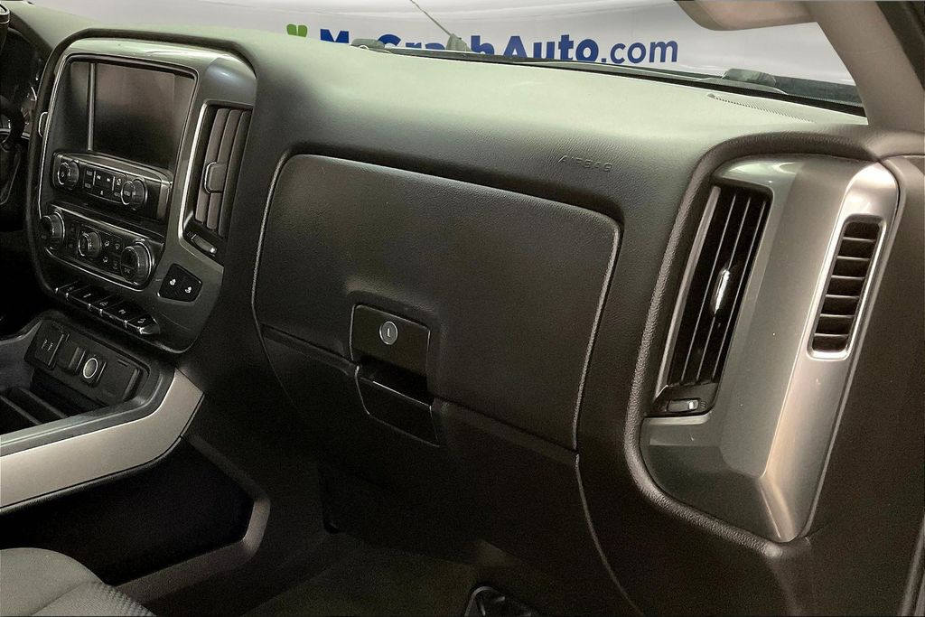 2016 Chevrolet Silverado 1500 LT photo 16
