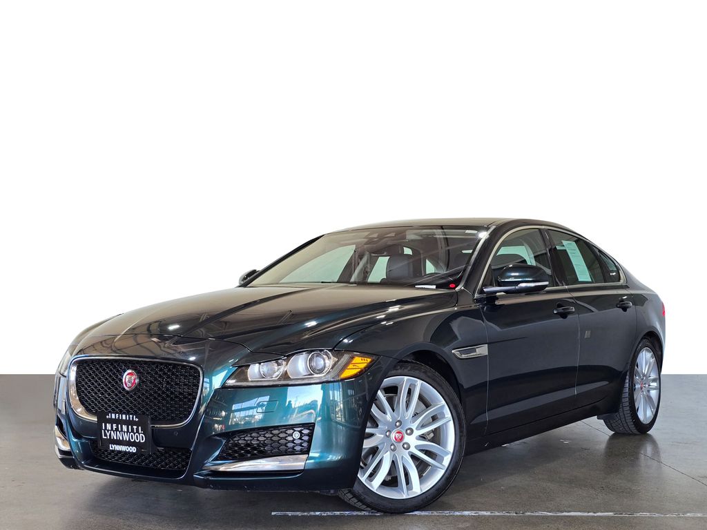 2017 Jaguar XF Prestige