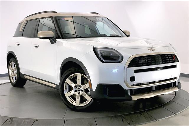 2025 MINI Countryman S's photo