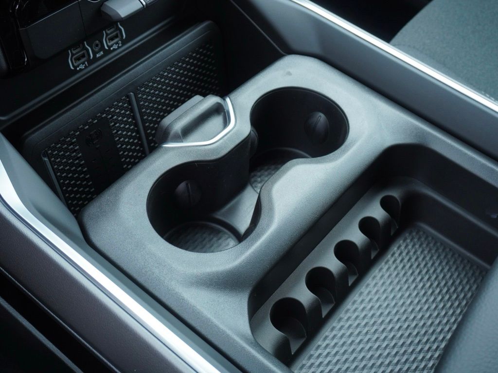 New 2026 Granite Crystal Metallic Clear-Coat Exterior Paint RAM Big Horn Night Edition image 20