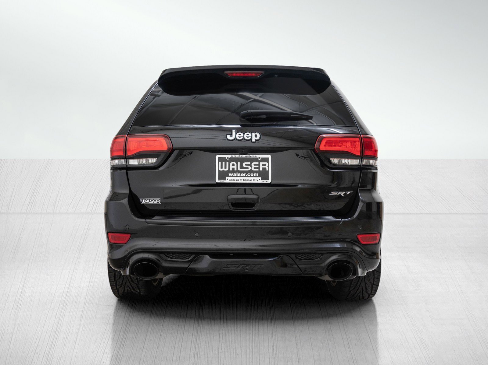 2017 Jeep Grand Cherokee SRT8 photo 2