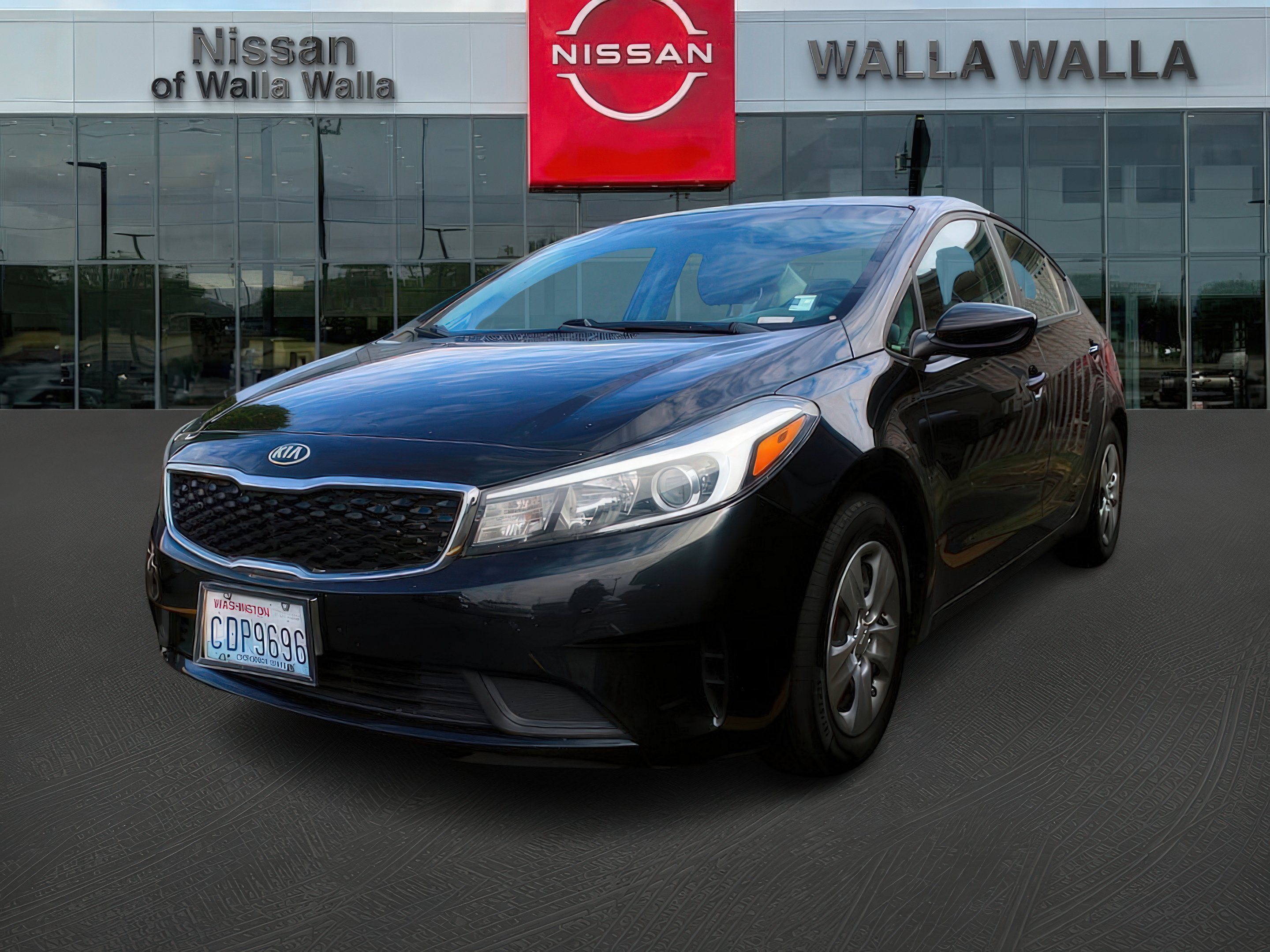 2018 Kia Forte LX Base photo 3