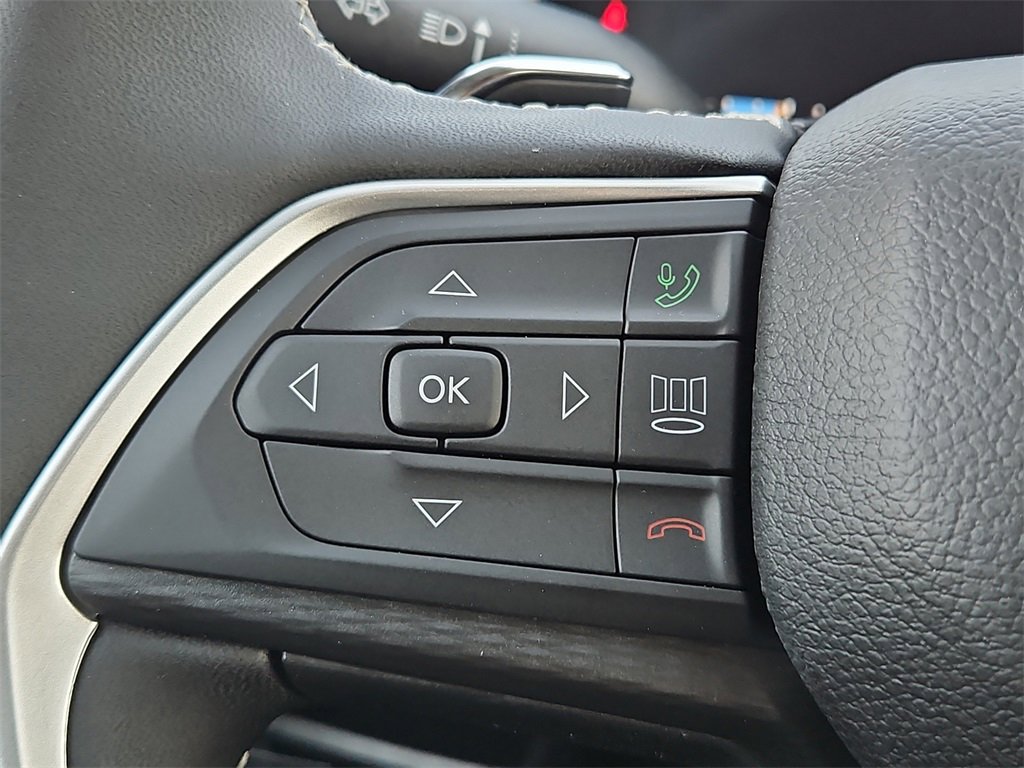 2025 Jeep Cherokee Laredo X photo 14