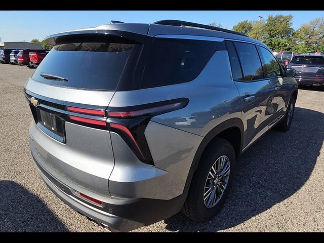 Used 2025 Chevrolet Traverse LT with VIN 1GNEVGRS5SJ164224 for sale in Fairmont, Minnesota