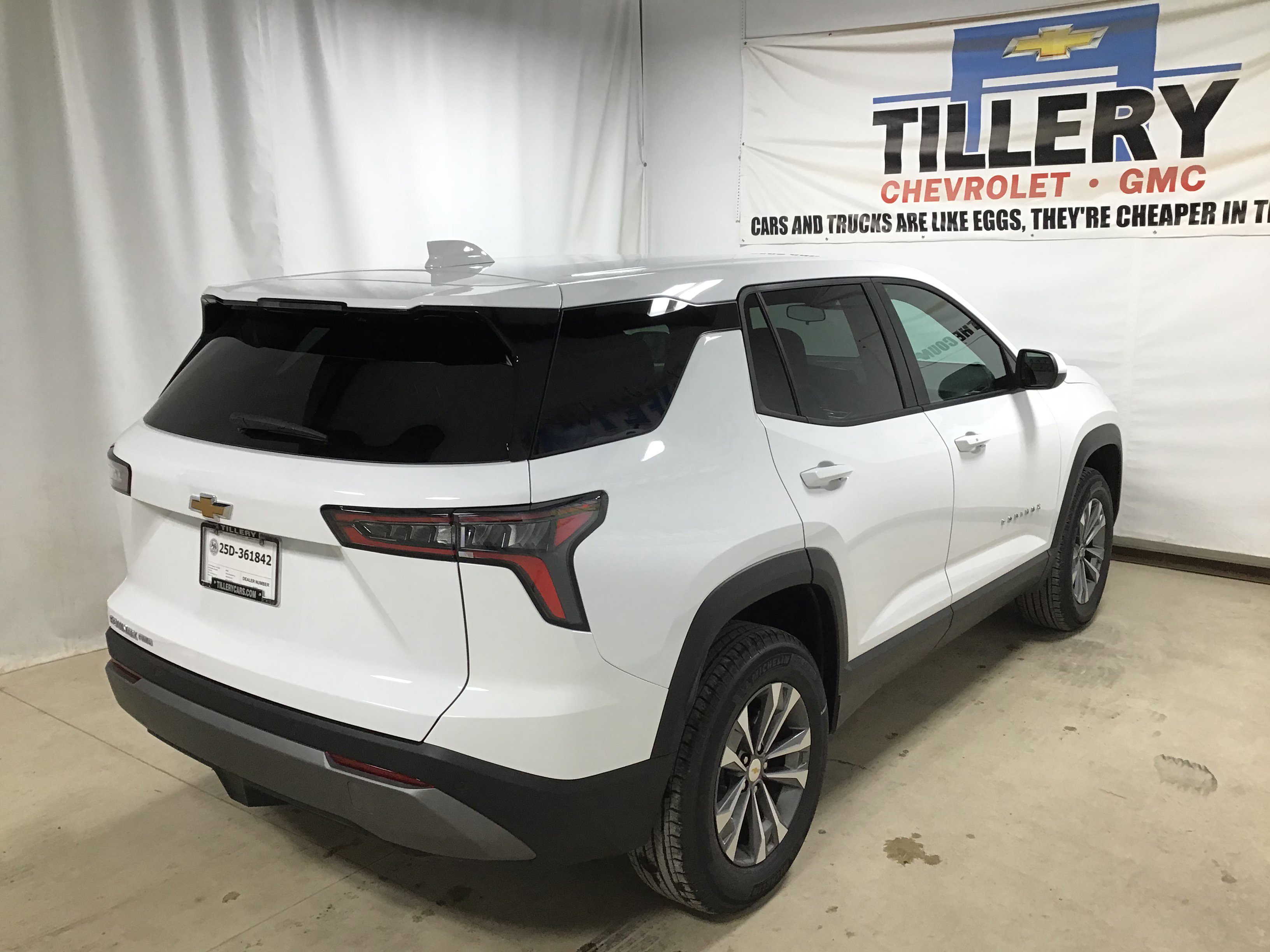 2026 Chevrolet Equinox LT photo 3