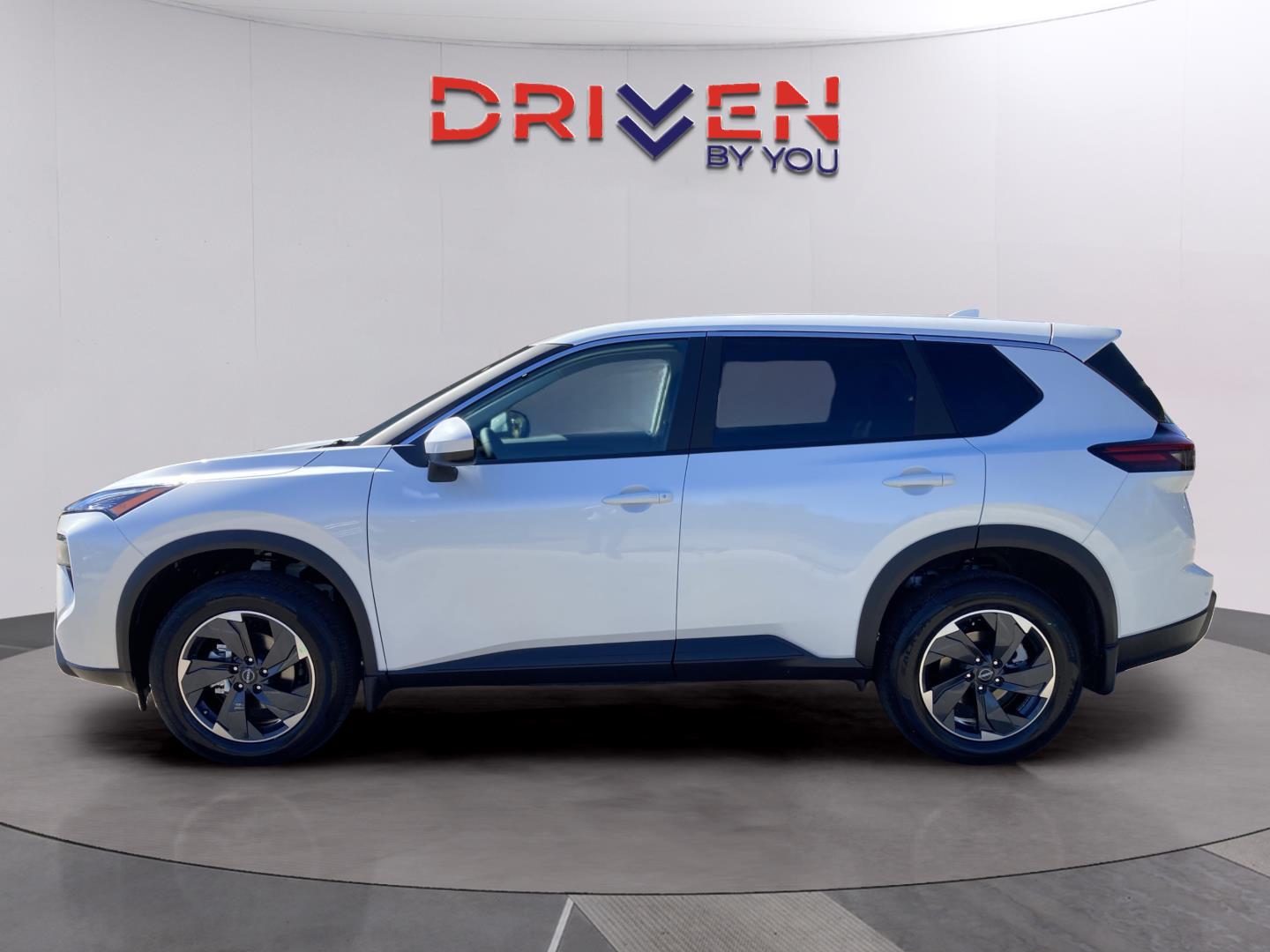 2026 Nissan Rogue SV photo 2