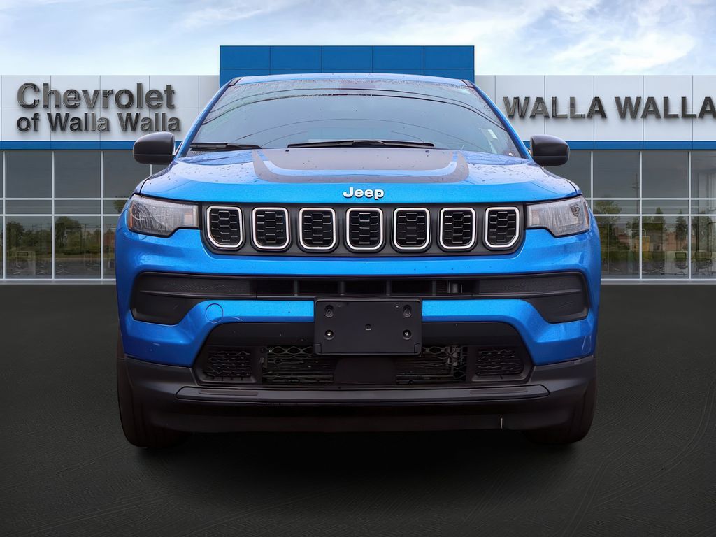 2024 Jeep Compass Sport photo 2