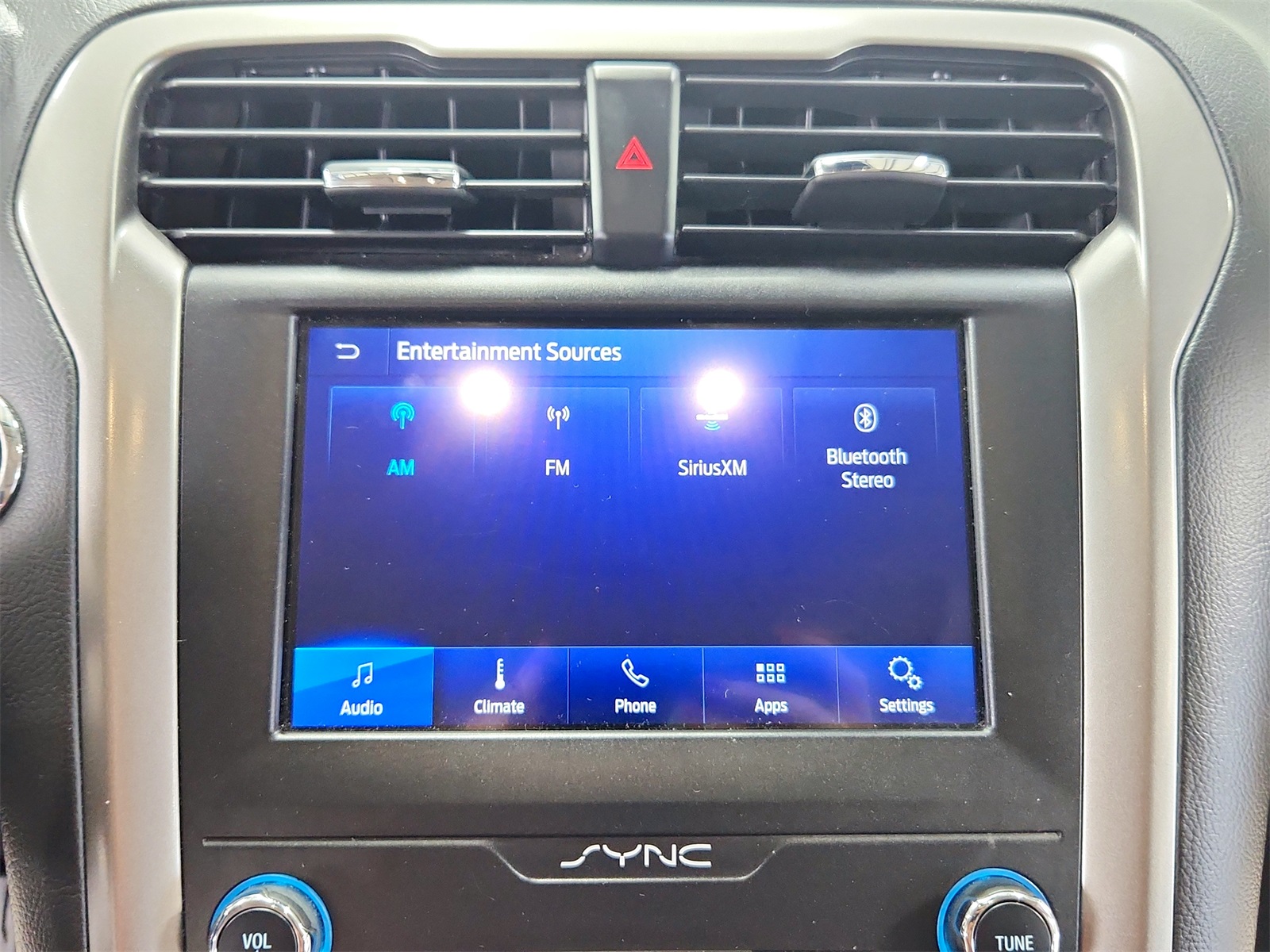 2020 Ford Fusion SE photo 24