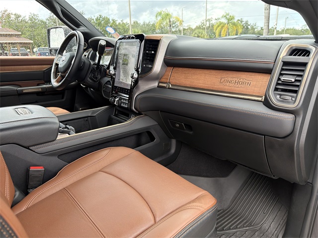 2024 Ram 2500 Longhorn photo 12