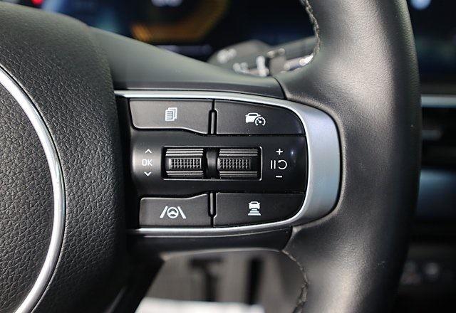 2025 Kia K5 GT-Line photo 34