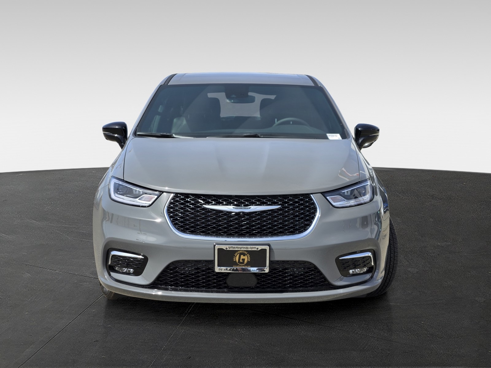 2025 Chrysler Pacifica photo 2