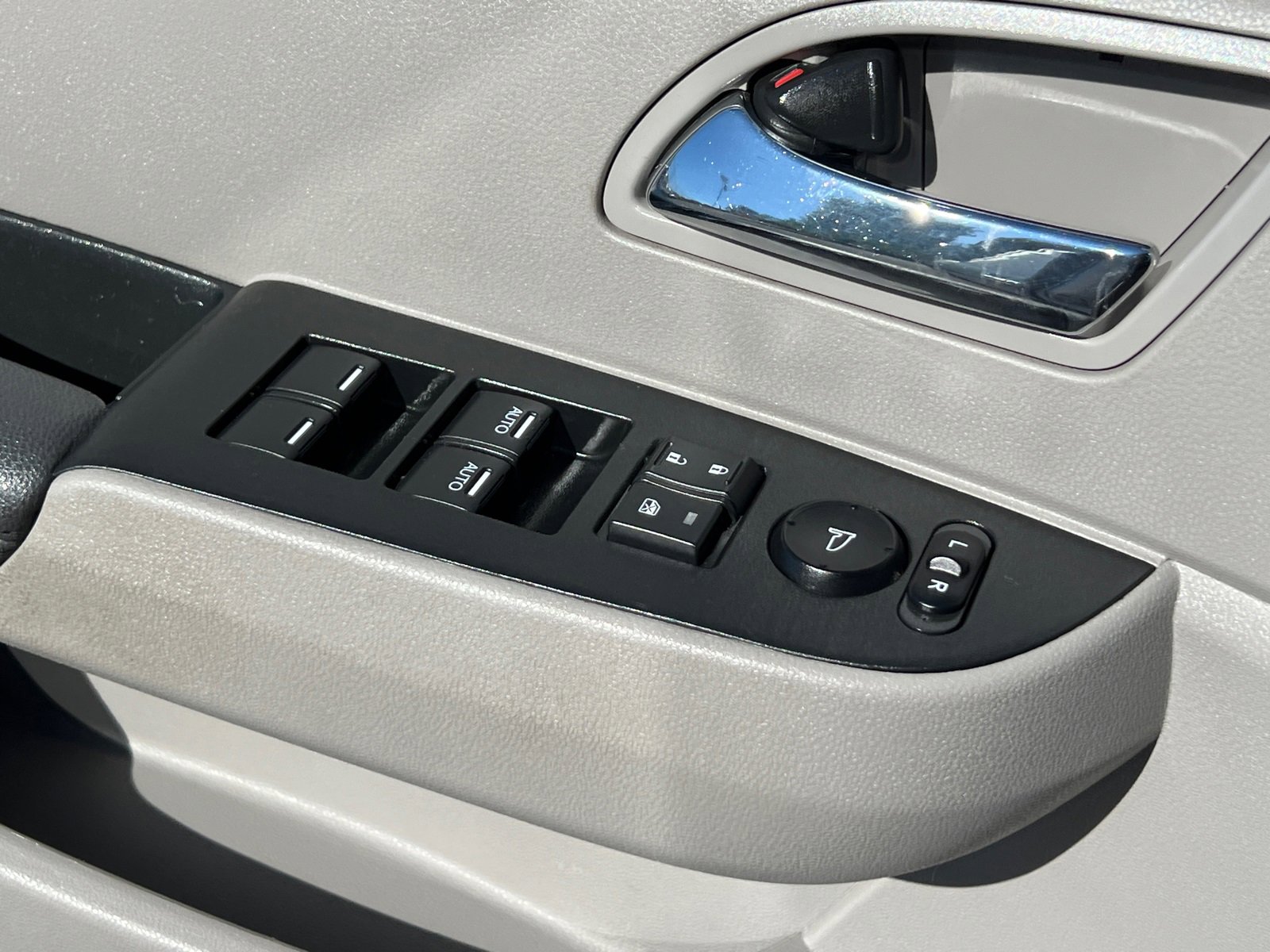 2015 Honda Odyssey EX-L photo 37