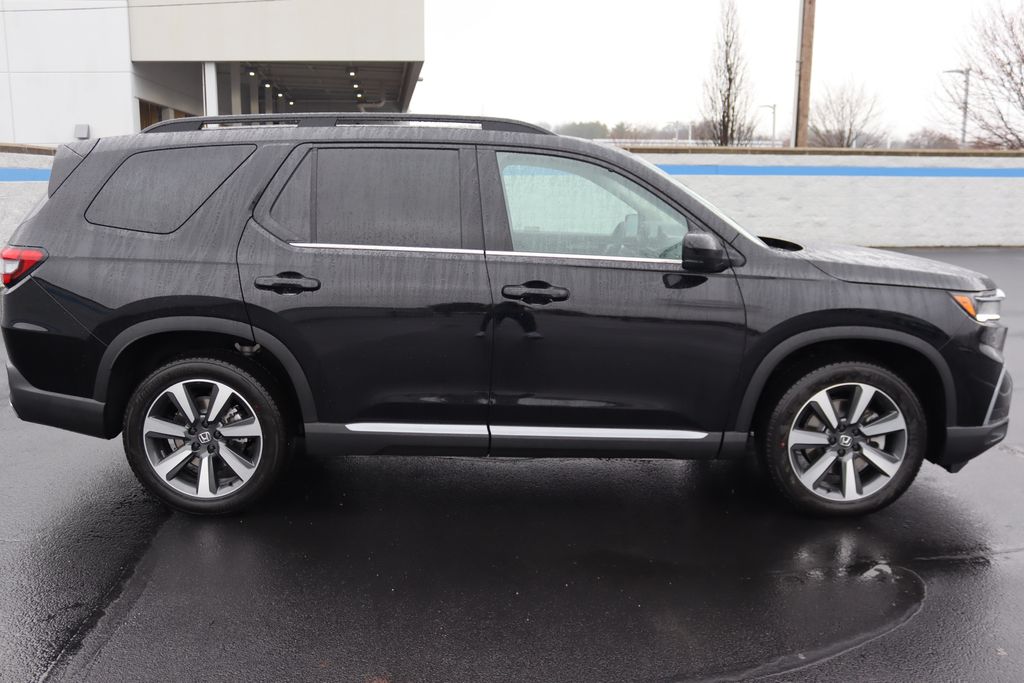 2025 Honda Pilot Touring photo 5