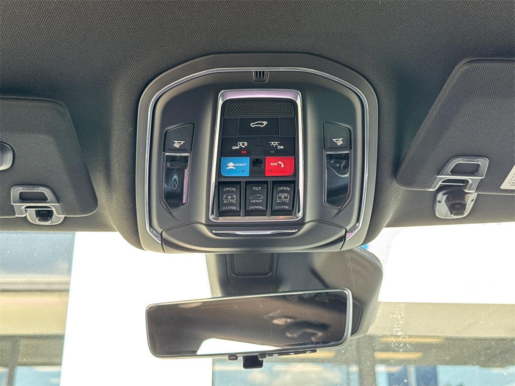 2025 Jeep Grand Cherokee Limited photo 19