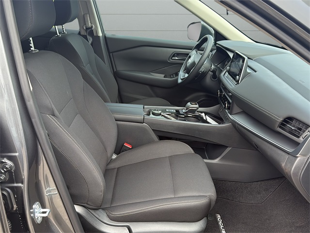 2026 Nissan Rogue S photo 10