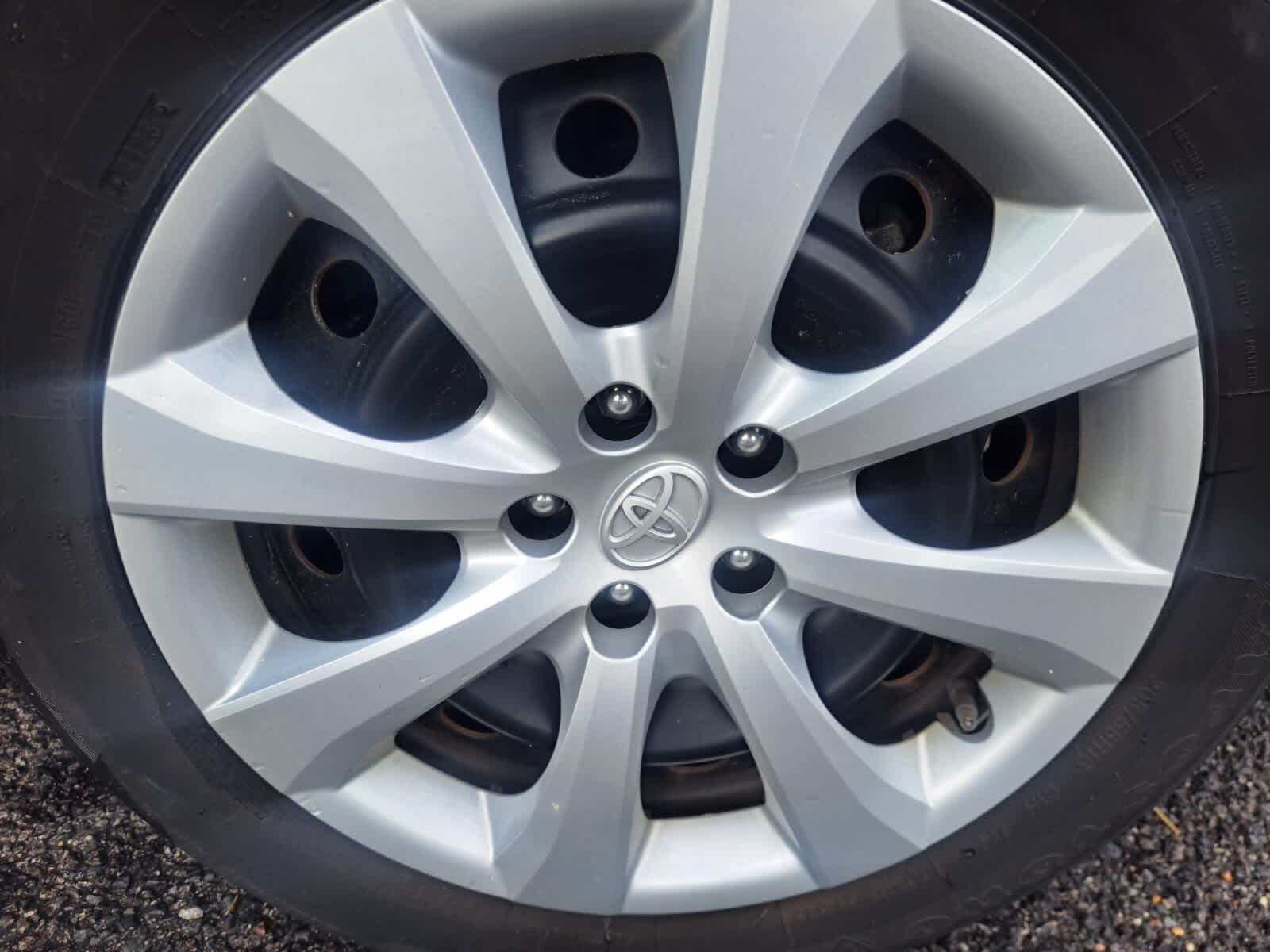 2024 Toyota Corolla LE photo 17