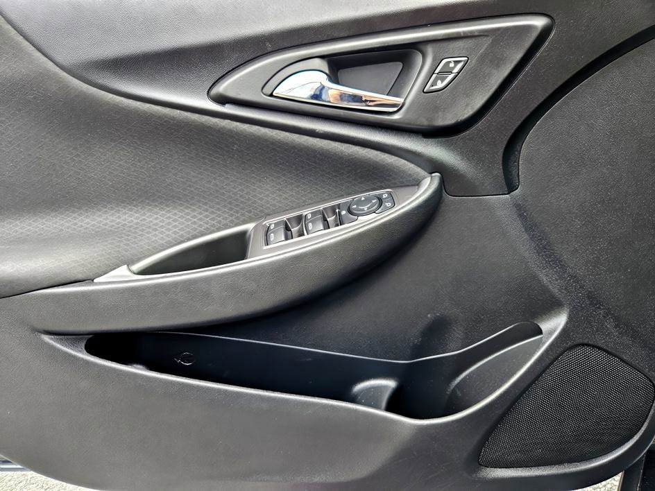 2019 Chevrolet Malibu LS photo 27