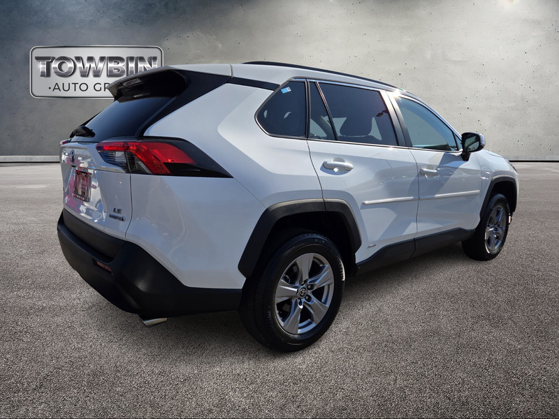 2023 Toyota RAV4 Hybrid LE photo 4