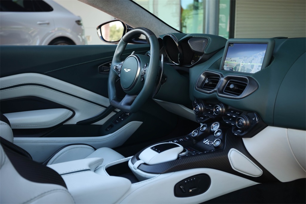2023 Aston Martin Vantage photo 40