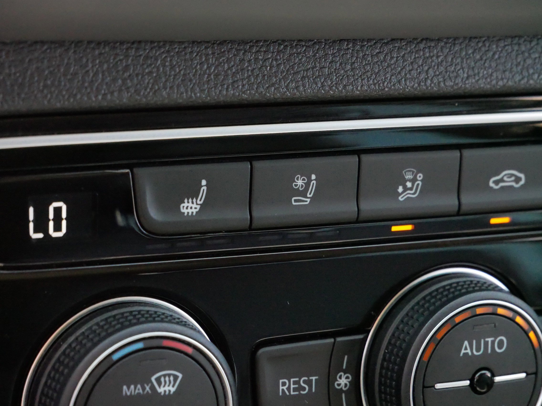 2021 Volkswagen Atlas V6 SEL Premium R-Line photo 28