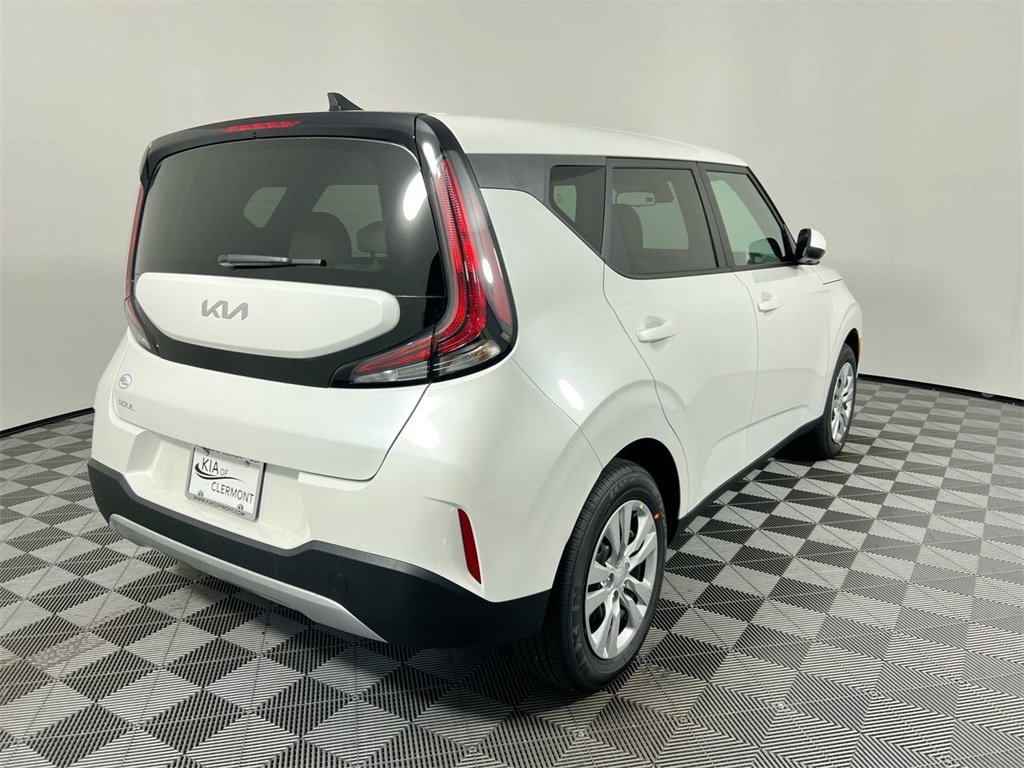 2025 Kia Soul LX S photo 3