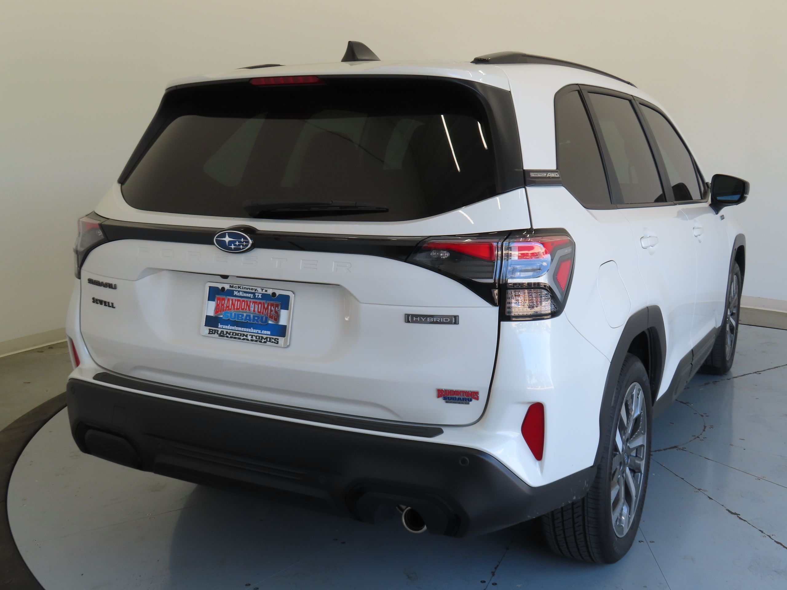 2025 Subaru Forester Touring photo 3