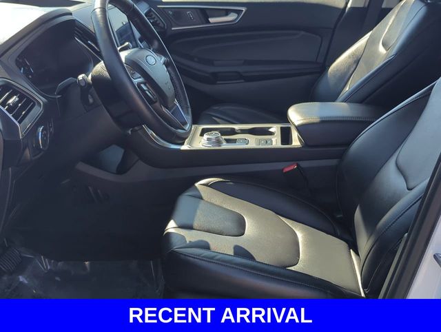 2022 Ford Edge Titanium photo 6