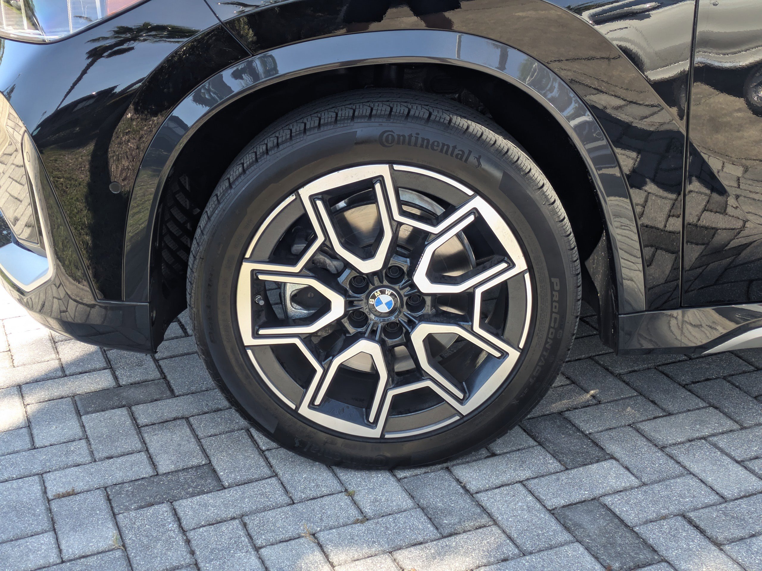 2025 Bmw X1 XDrive28i photo 2