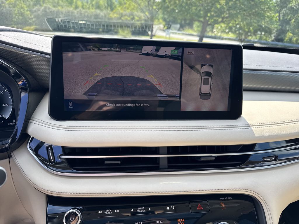 2024 Infiniti QX60 Luxe photo 24