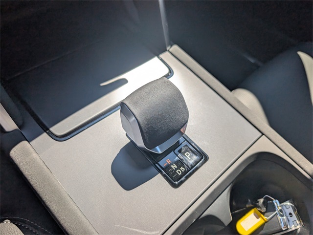 2025 Land Rover Discovery Sport SE photo 10