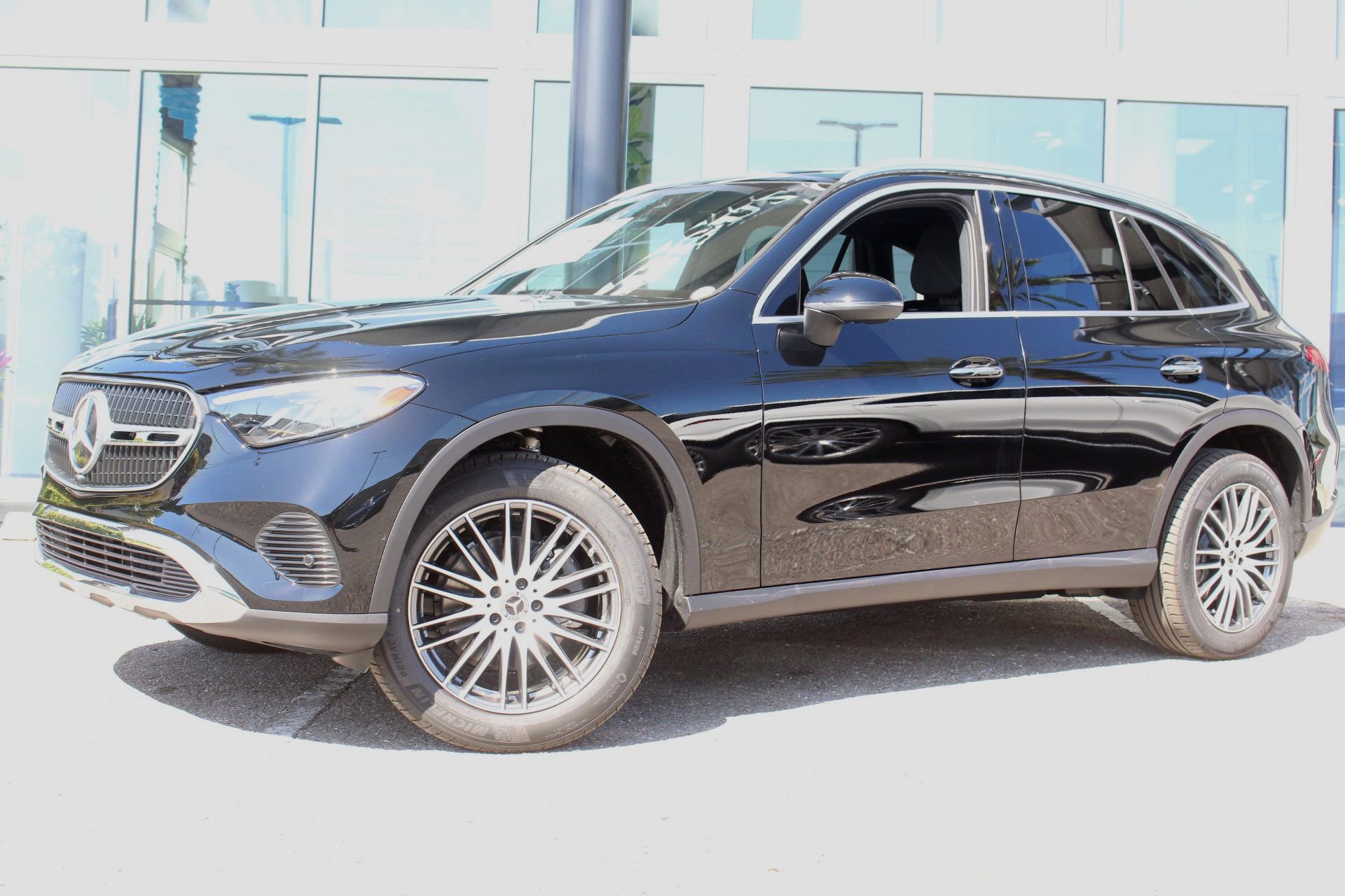 2026 Mercedes Benz GLC 300 4MATIC photo 2