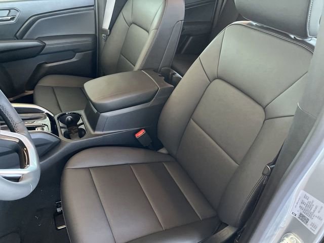 2024 Chevrolet Colorado LT photo 5