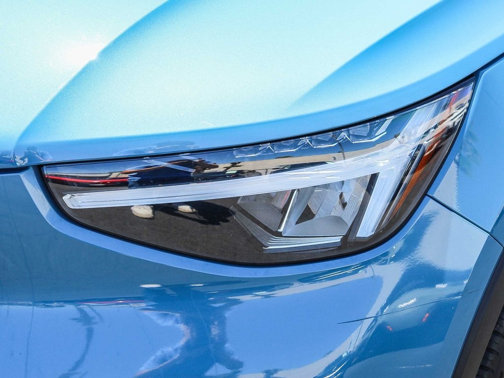 2023 Volvo XC40 Plus photo 4