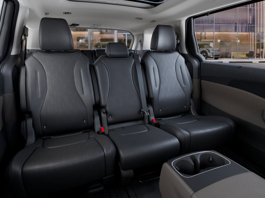 2026 Kia Carnival SX photo 16