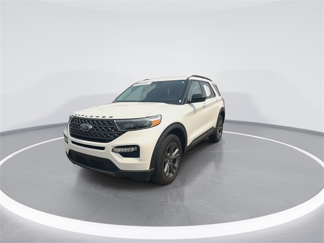 2023 Ford Explorer XLT photo 3