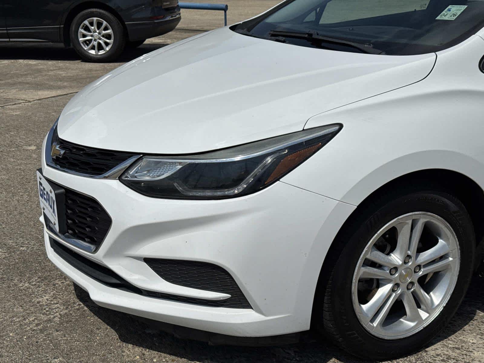 2018 Chevrolet Cruze LT photo 2