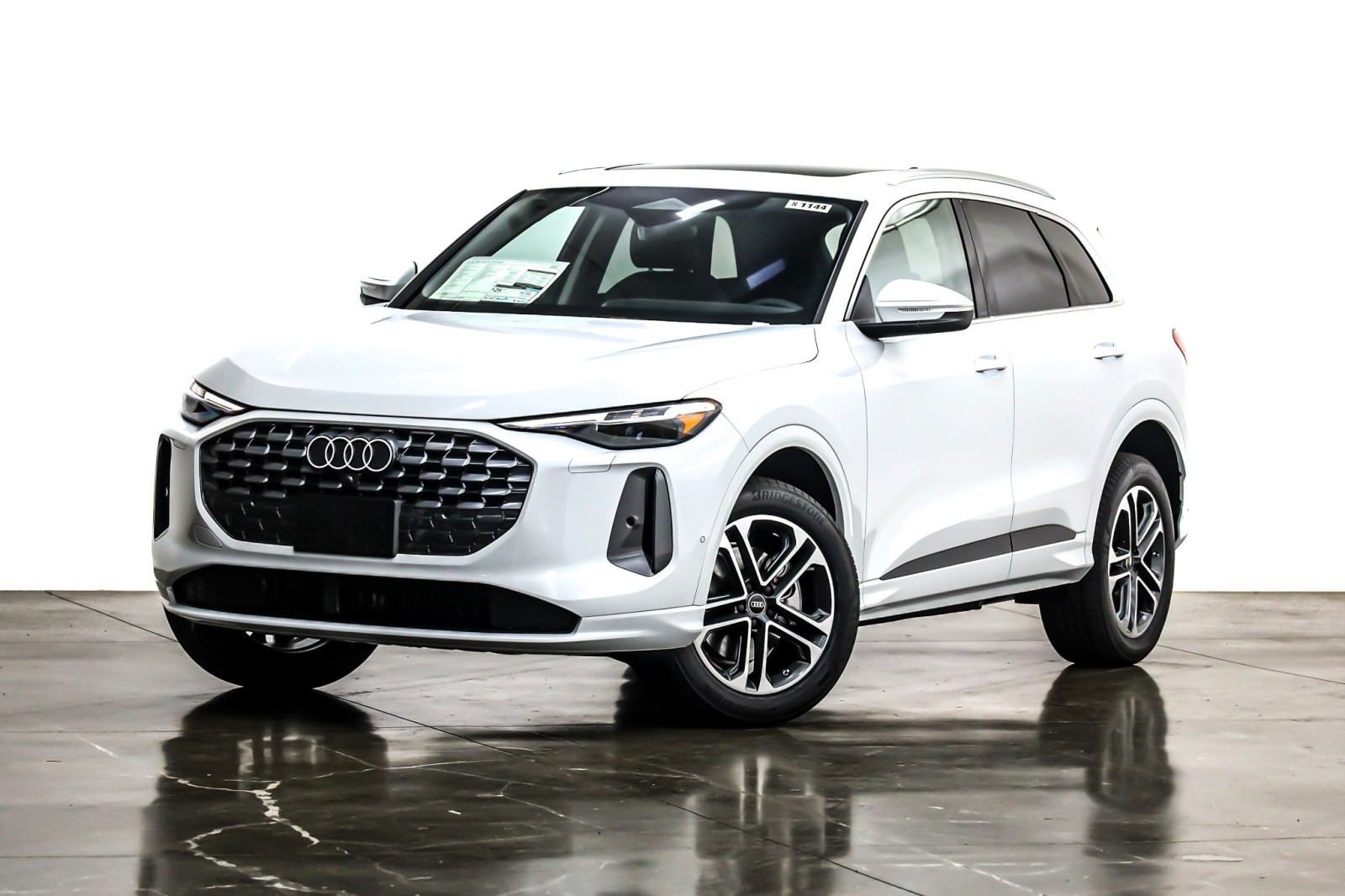 2025 Audi New Q5 Premium Plus's photo