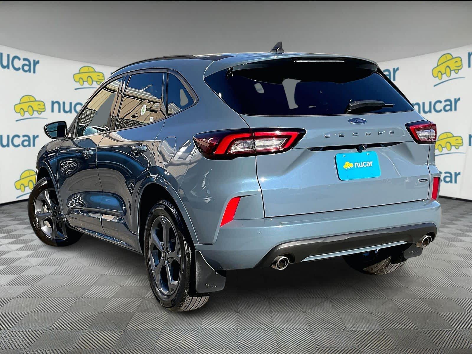 2023 Ford Escape ST-Line Select photo 4