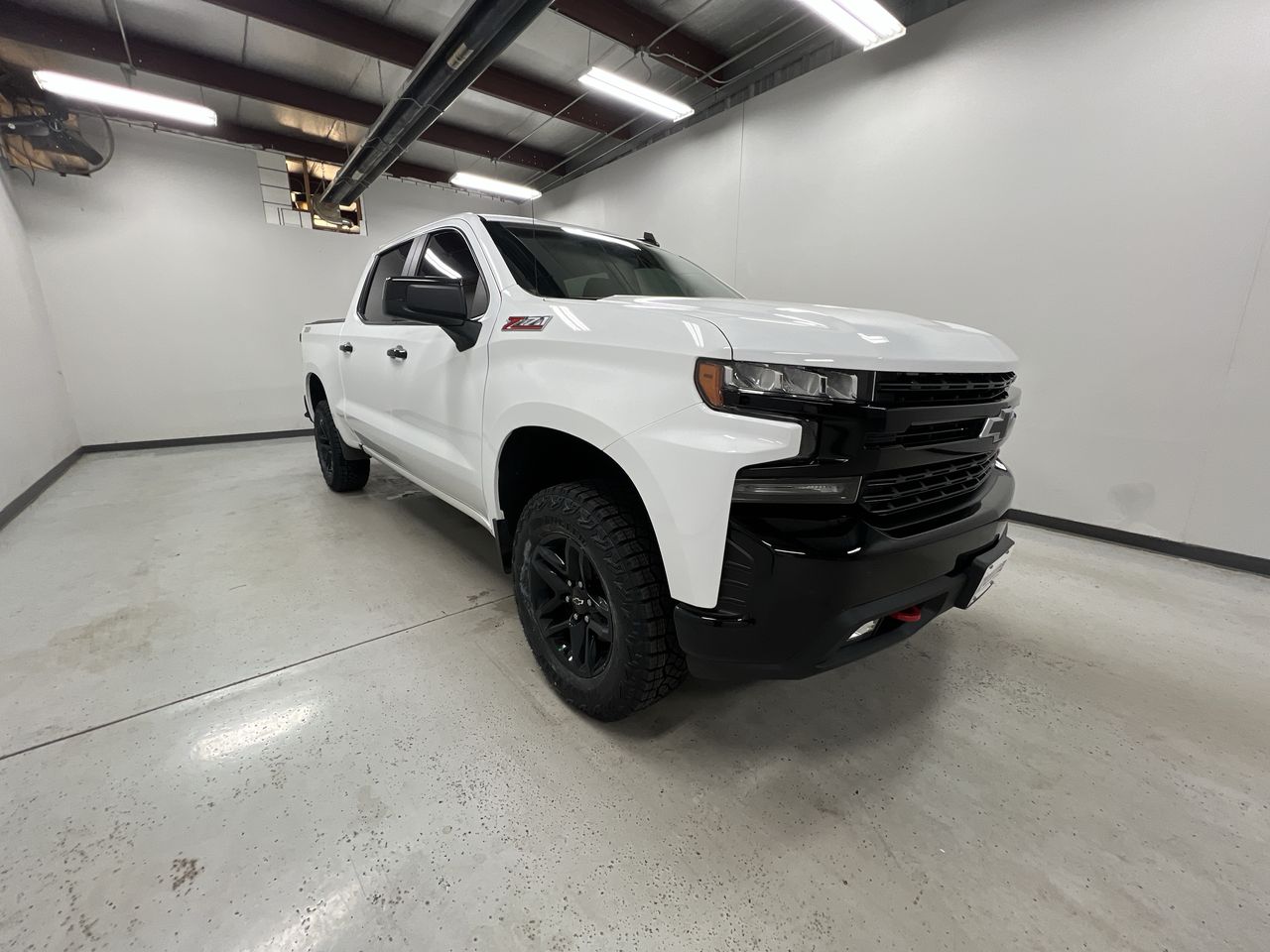 2019 Chevrolet Silverado 1500 LT Trail Boss photo 2
