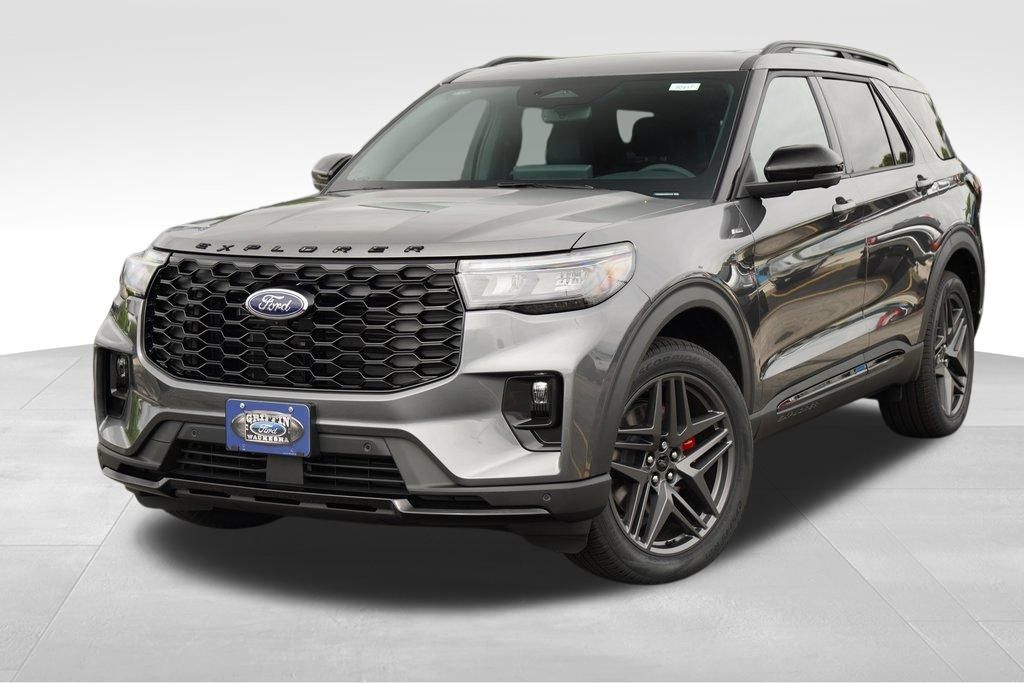2025 Ford Explorer ST-Line photo 2