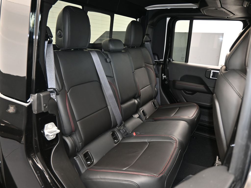 2025 Jeep Gladiator Rubicon photo 26