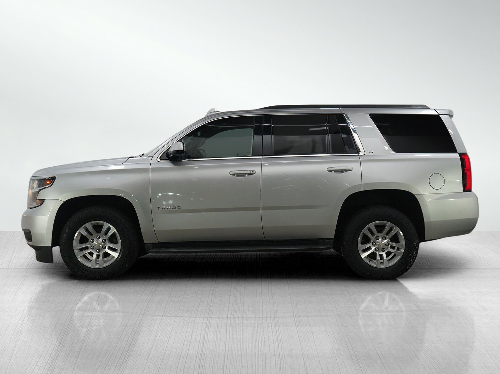 Used 2018 Chevrolet Tahoe LT with VIN 1GNSKBKC2JR232853 for sale in White Bear Lake, Minnesota