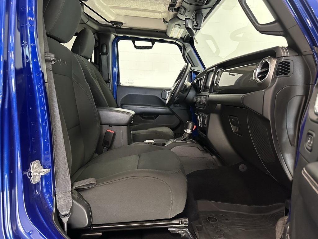 2018 Jeep Wrangler Unlimited Sahara photo 17