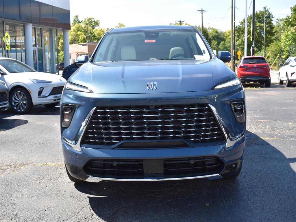 2026 Buick Enclave Avenir photo 2