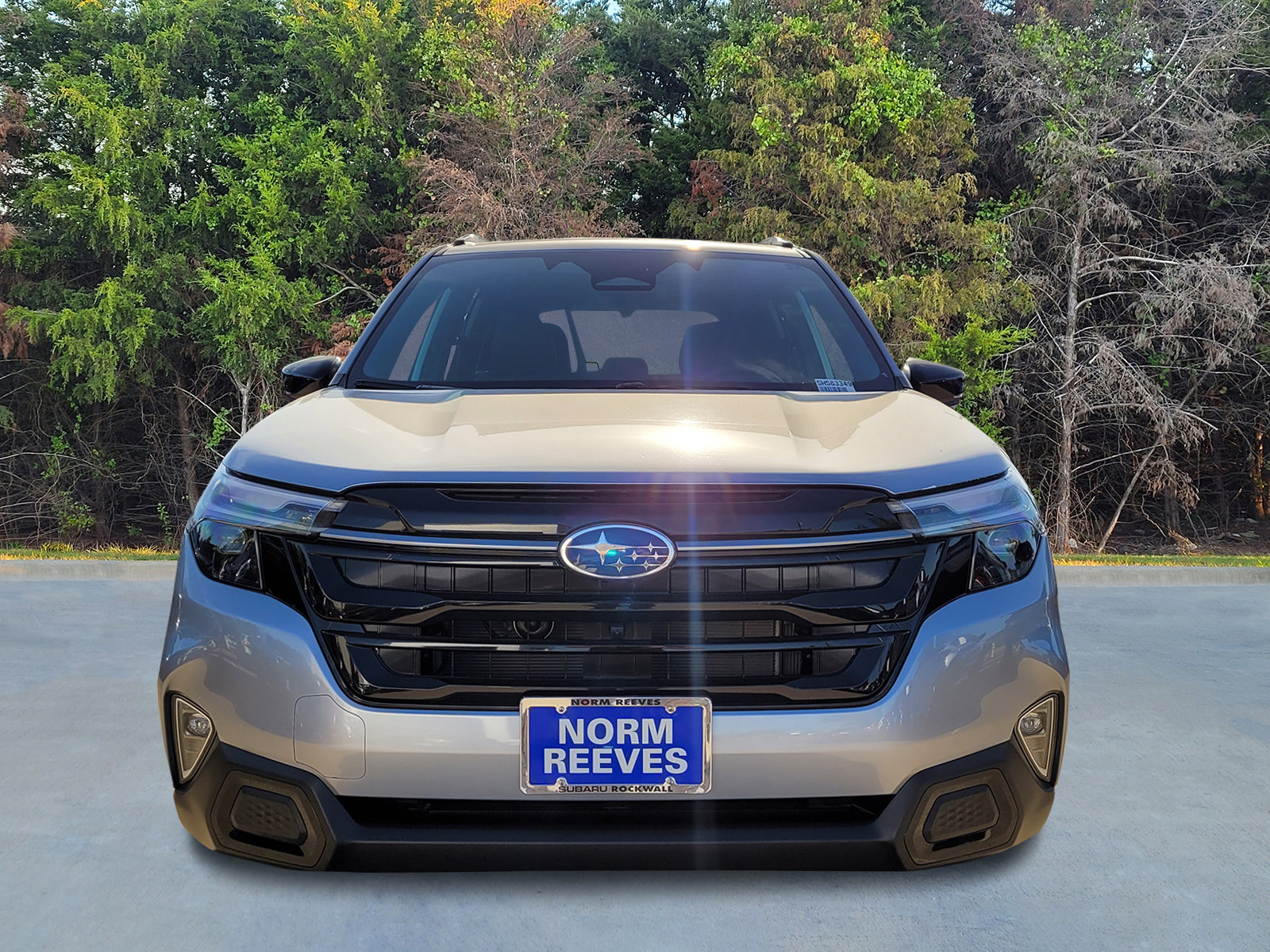 2025 Subaru Forester Touring photo 2