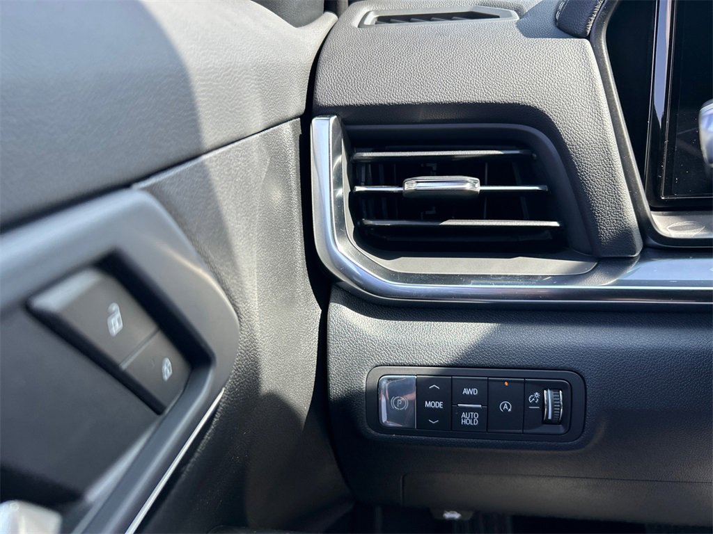 2026 GMC TERRAIN - Image 17