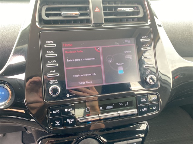 2022 Toyota Prius L photo 25